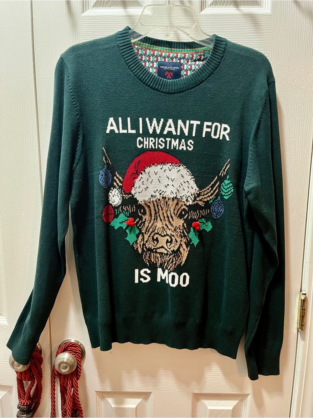 Denim & Flower Dark Green Holiday Cow Graphic Crewneck Sweater New with tag